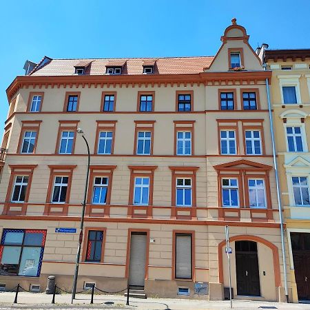 Centrum Apartament Przytulny シュフィドニツァ エクステリア 写真